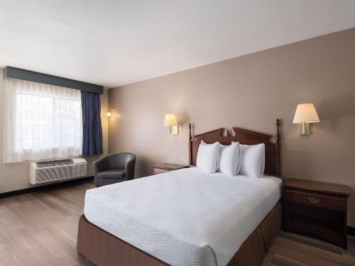 Travelodge by Wyndham Tucson AZ image 7